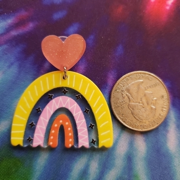 HANDMADE Plastic Acrylic Yellow Pink Orange Heart Boho Rainbow Earrings - Picture 7 of 8